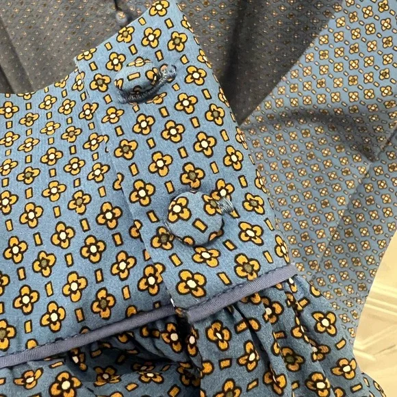 Veronica Beard Blouse with covered button detail - Picture 5 of 5